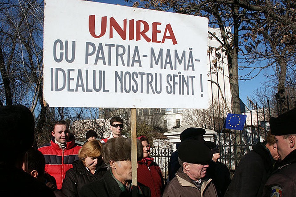 Одно дело, когда подобными кампаниями занимаются гражданские активисты, другое — когда должностные лица.
