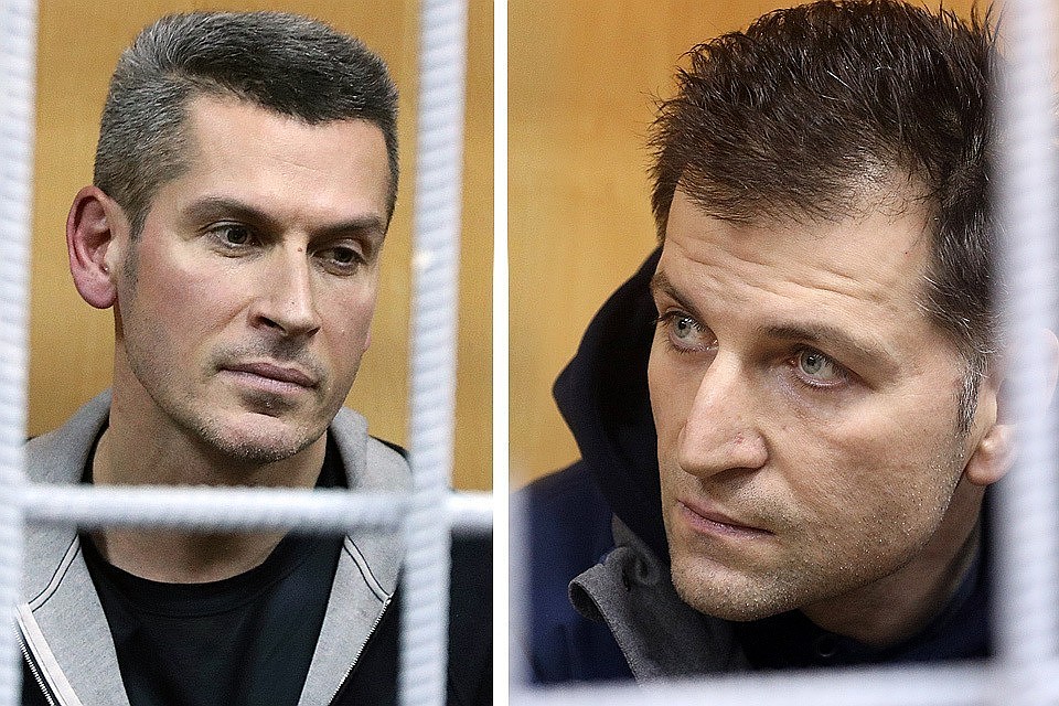 Совладельцы группы компаний «Сумма» Зиявудин (слева) и Магомед (справа) Магомедовы в Тверском суде. Фото: Михаил Почуев/ТАСС