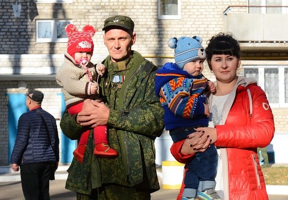 Прежнее жилье у семьи было тоже в Горловке, но разрушено украинскими снарядами. Фото: ДАН