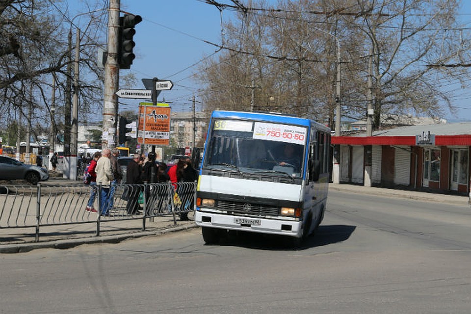 Ездить в маршрутках чиновники будут 8 ноября.