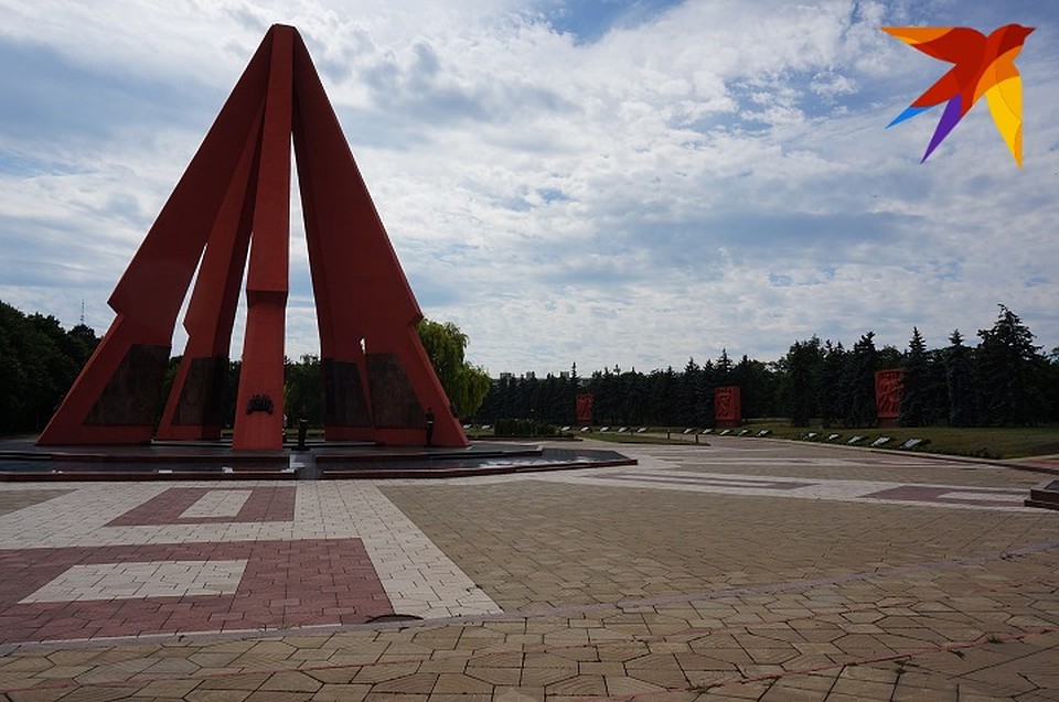 Мемориал воинской славы охраняют, но, видно, не очень добросовестно