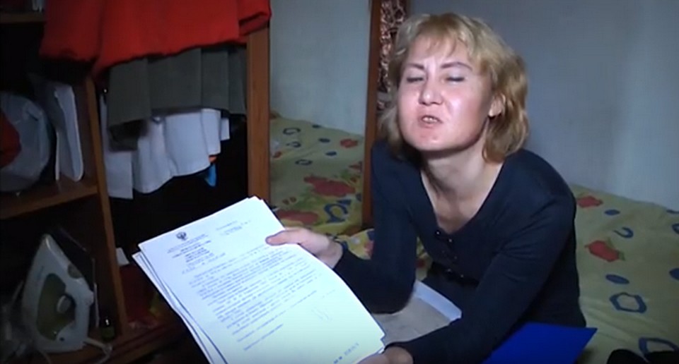 Алена Мельникова вынуждена терпеть свою ужасную соседку