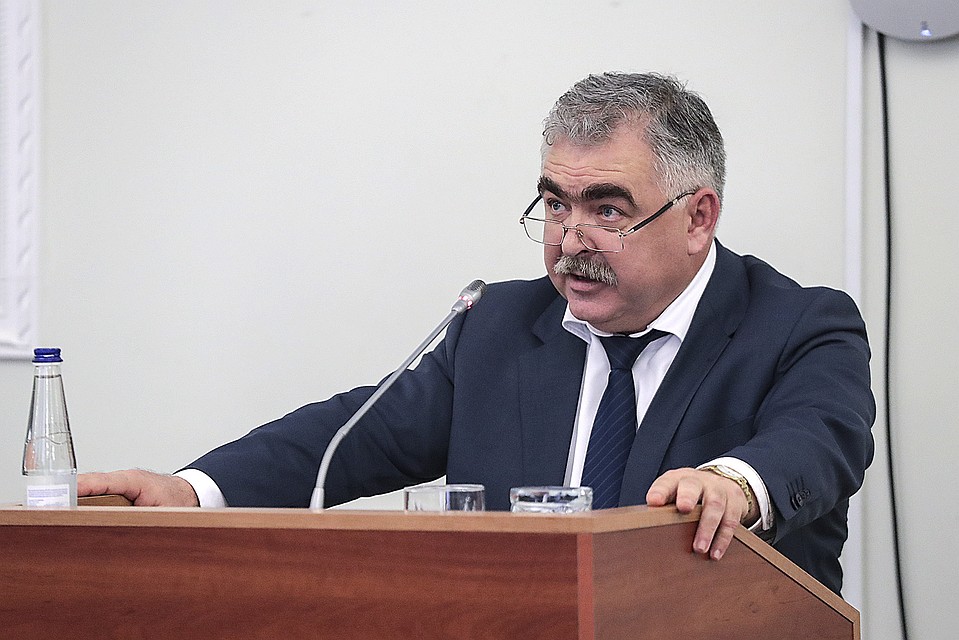 Владимир Сакеллариус действительно считается одним из лучших профессионалов в сфере ЖКХ. Фото: правительство РО.