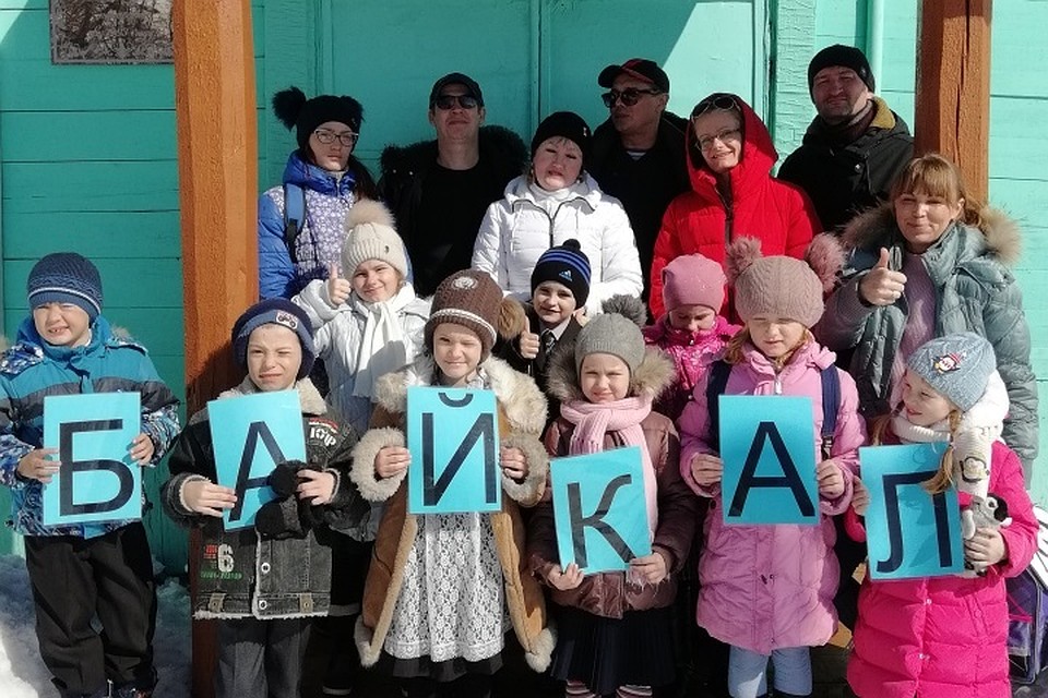 Главные роли в короткометражке "Пингвины на Байкале" исполнили дети