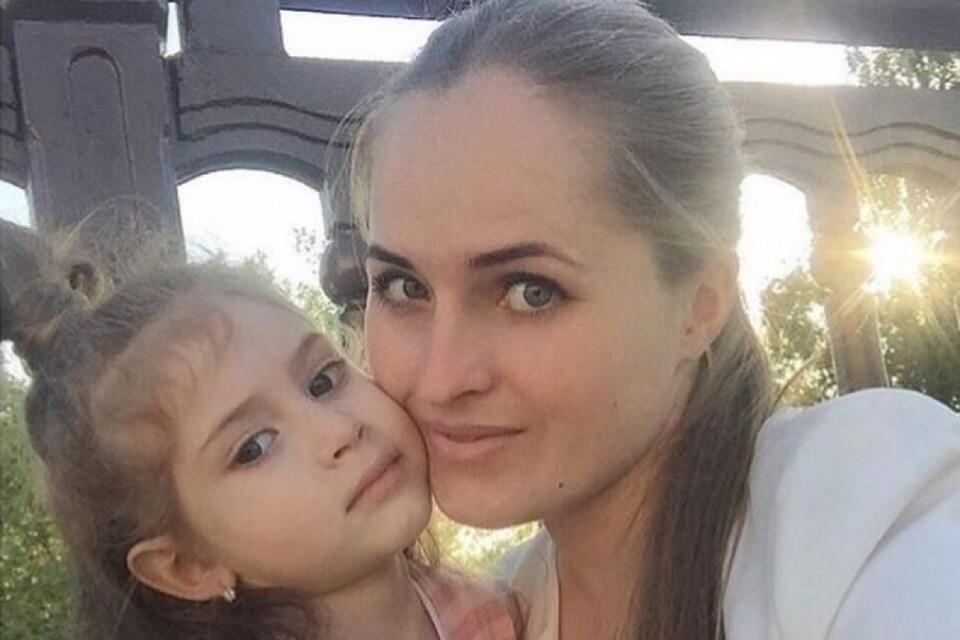 Родители больной девочки не могут оплатить дорогостоящее лечение