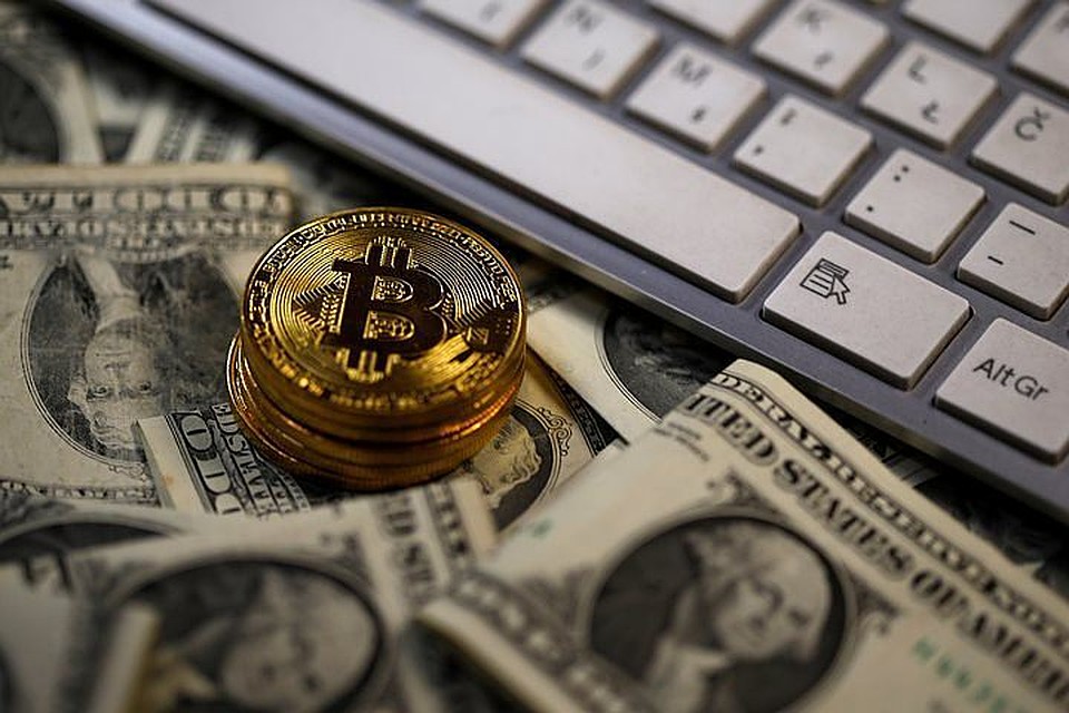 Курс биткоина обновил минимум октября 2017 года