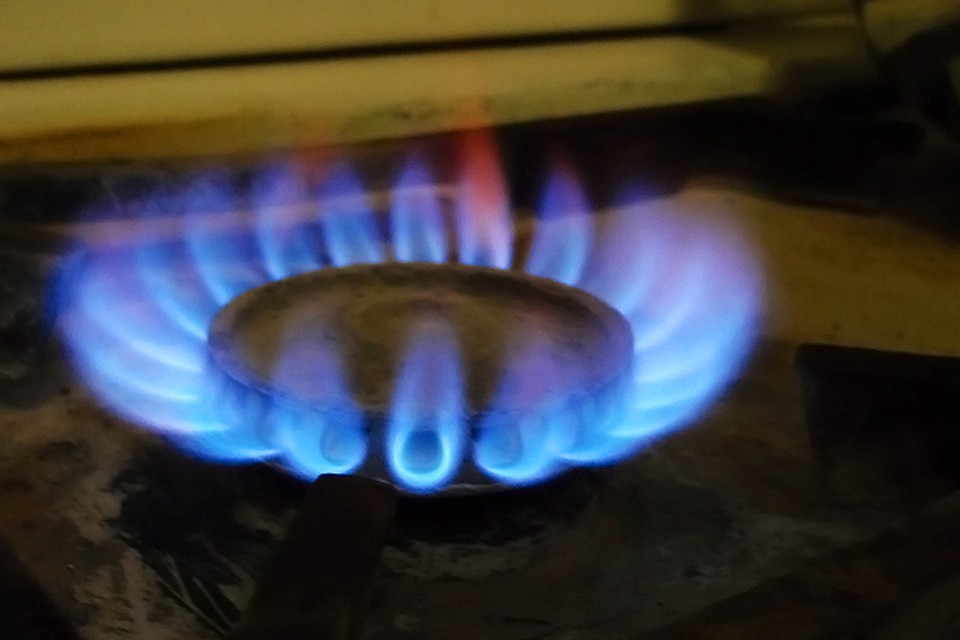Причиной взрыва могла стать утечка бытового газа