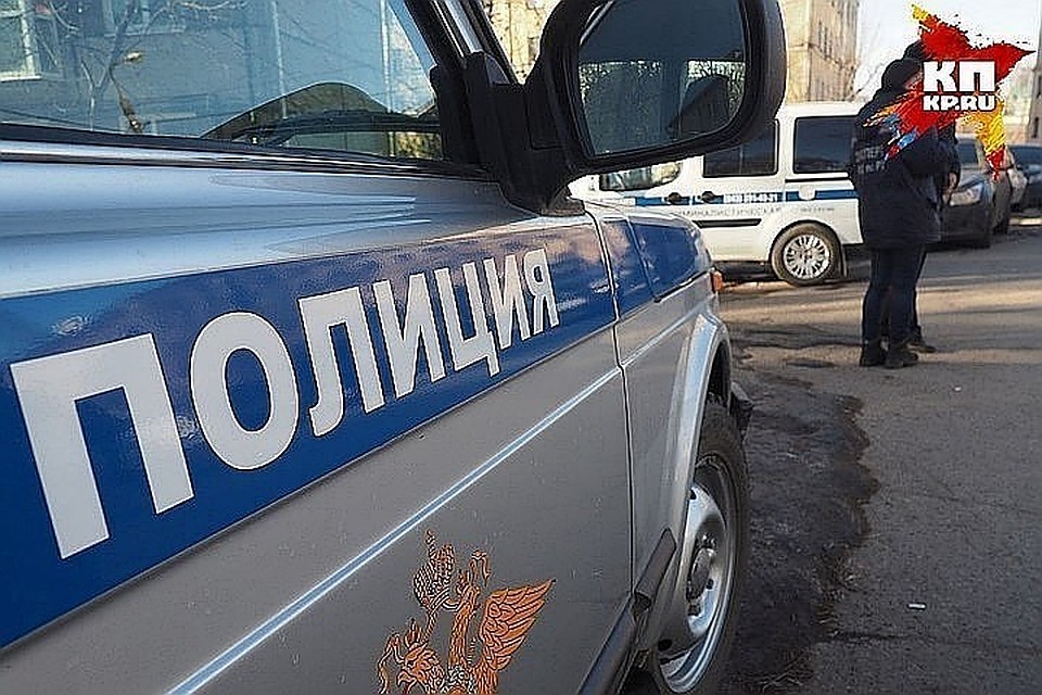 На Московском вокзале ограблен призовой автомат с дорогими часами и мобильными телефонами.