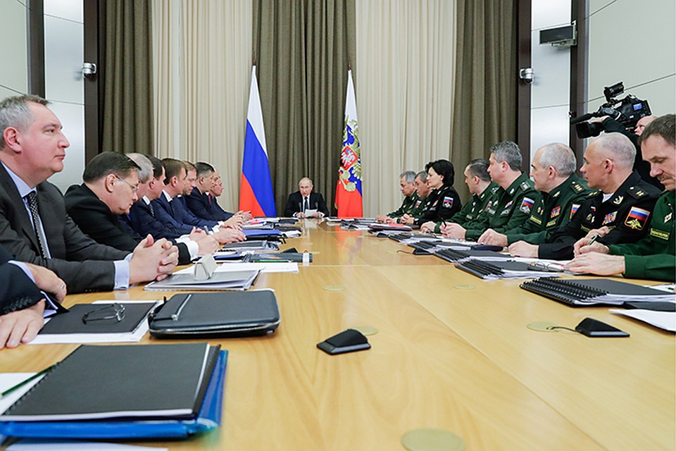 Президент поднял на повестке вопросы диверсификации ОПК. Фото: Михаил Метцель/ТАСС