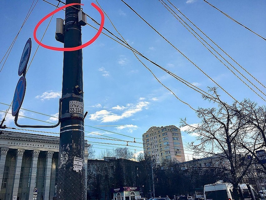 Жители устали от стритрадио и уже давно просят убрать его. Фото: Андрей МИНЧЕНКО.