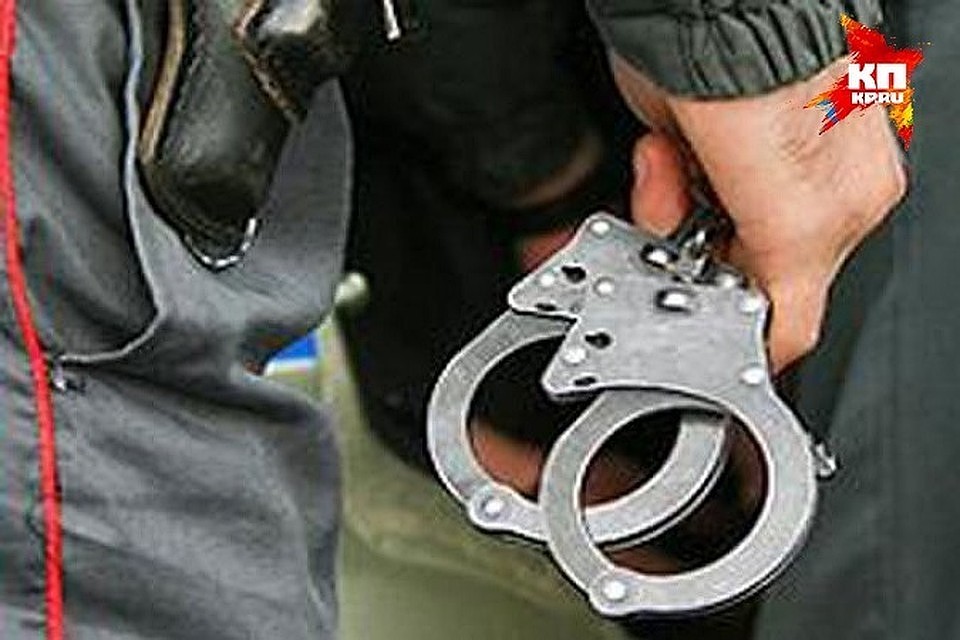 Двух сотрудников полиции обвиняют в превышении полномочий.