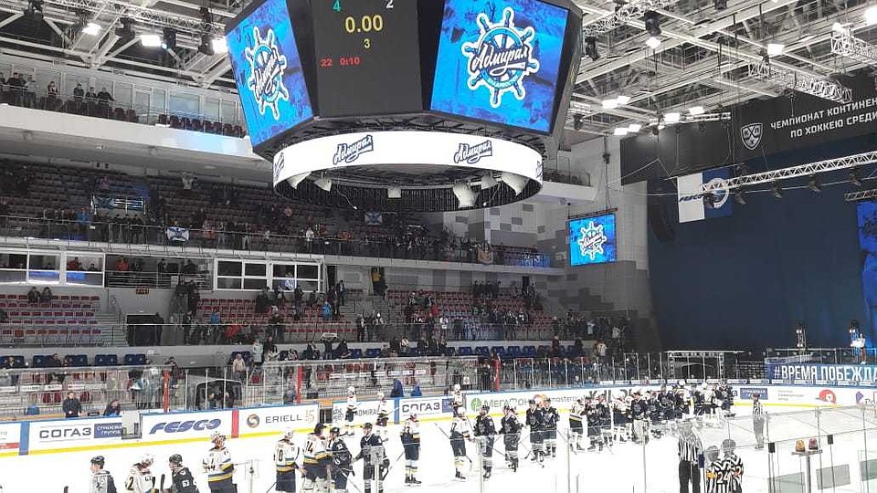 Смена руководства клуба, больше напоминающая чехарду, может сыграть с "моряками" дурную шутку