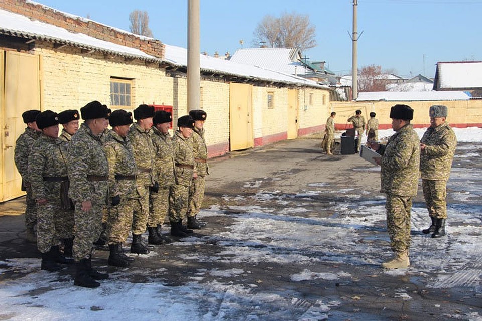 В оборонных ведомствах Кыргызстана произошли увольнения.