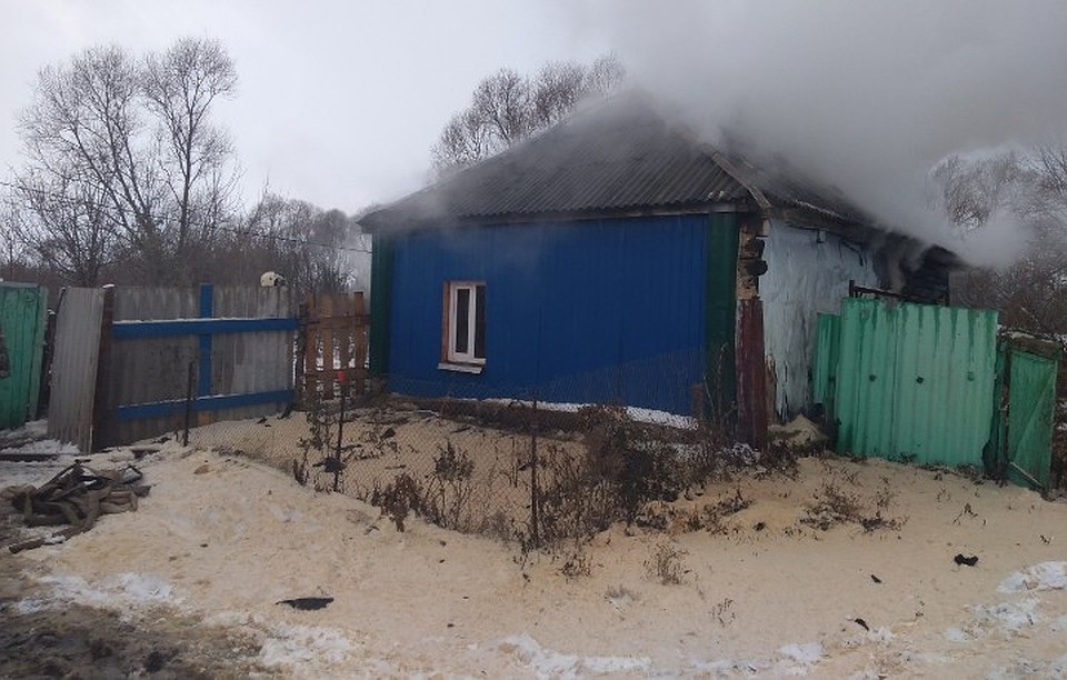 В доме сгорела и обрушилась кровля