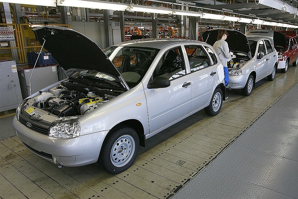 Автомобили будут отозваны компанией «Автоваз» из-за несоответствия комплектации рулевого колеса и модуля подушки безопасности водителя.