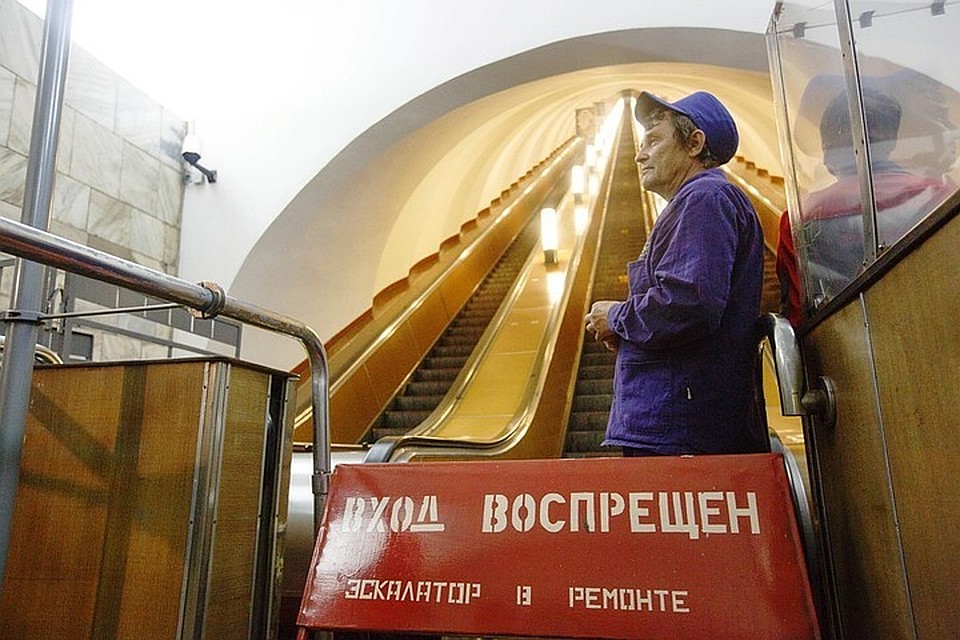 Антимонопольщки отменили конкурс на закупку эскалаторов для «Техноложки».