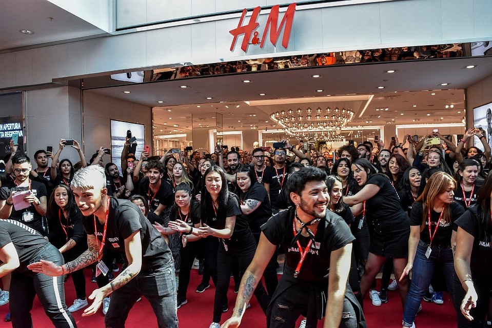 Так прошло недавнее открытие первого магазина H&M в Уругвае