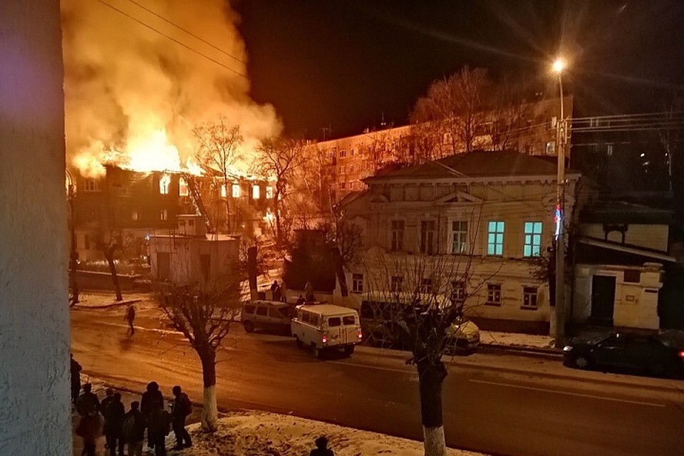 Дом сгорел на прошлой неделе. (ФОТО: Сообщество «Черный список Пенза» Вконтакте)