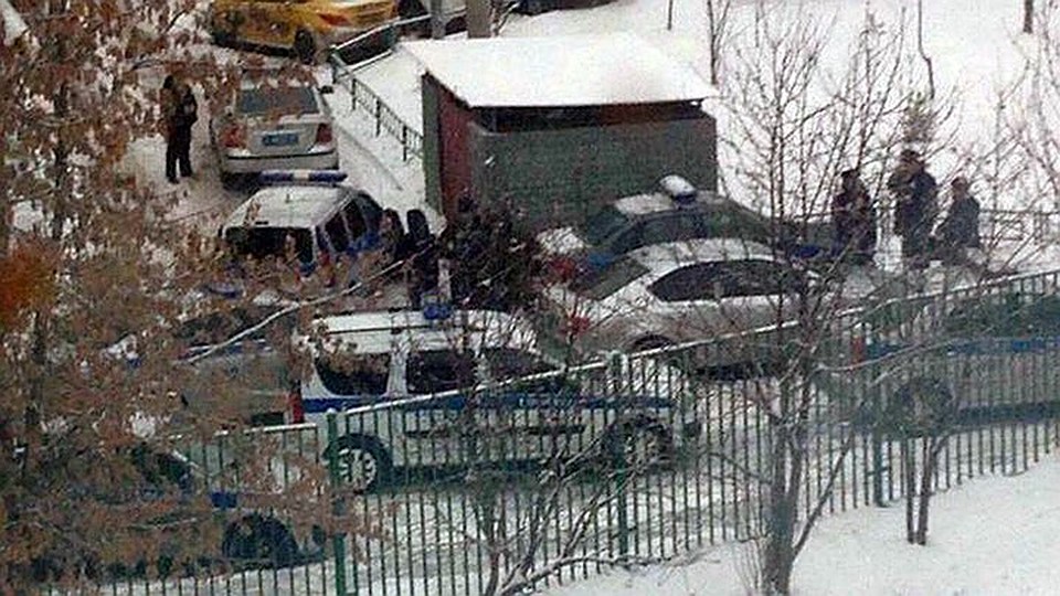 Полиция оцепила школу 1359 в Москве