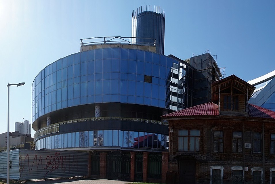 Город растет в ширь и в высоту