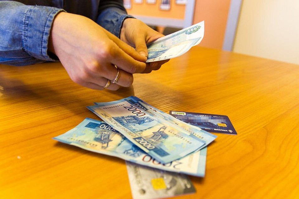 Пристав предложение мужчины не оценила, а сообщила о нем куда следует