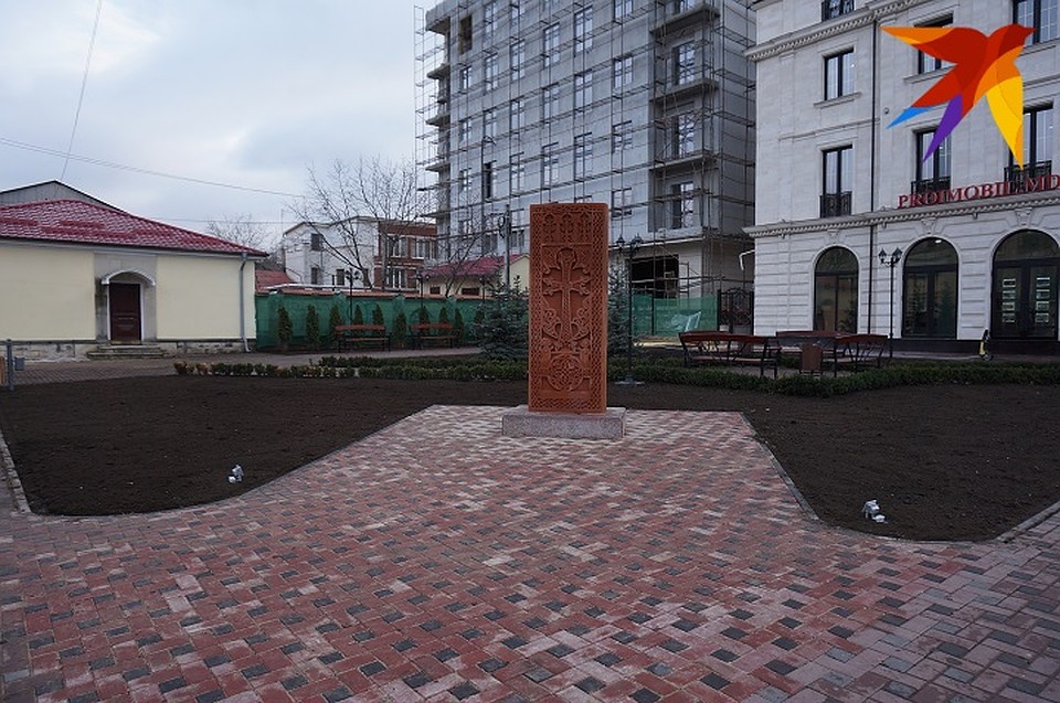 Обновленный сквер в центре Кишинева
