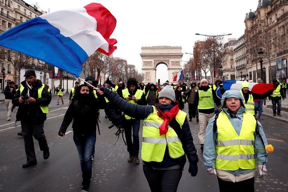 В Париже вновь проходит акция протеста «желтых жилетов»