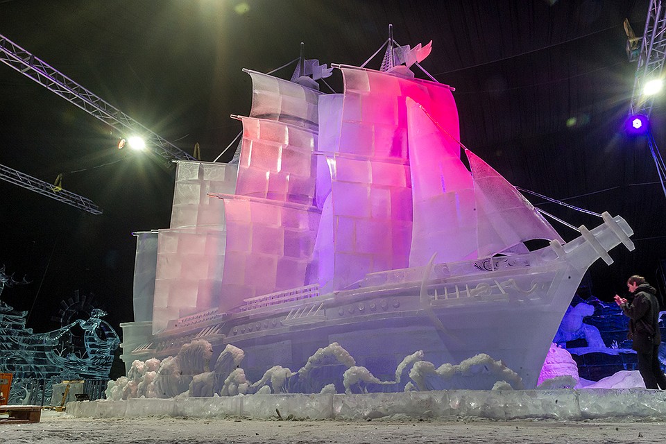 Ледовый парусник Алые паруса можно увидеть на Ice Fantasy 2019 в Петербурге.