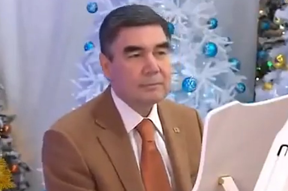 В сеть попало видео новой песни президента Туркменистана