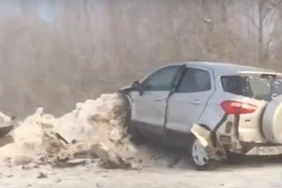 Предварительно, аварию спровоцировал пожилой водитель отечественного авто Фото, видео: "Регион-42 Кемерово"