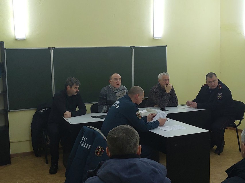 Личный прием организован в школе № 14. Фото: пресс-служба главы региона.
