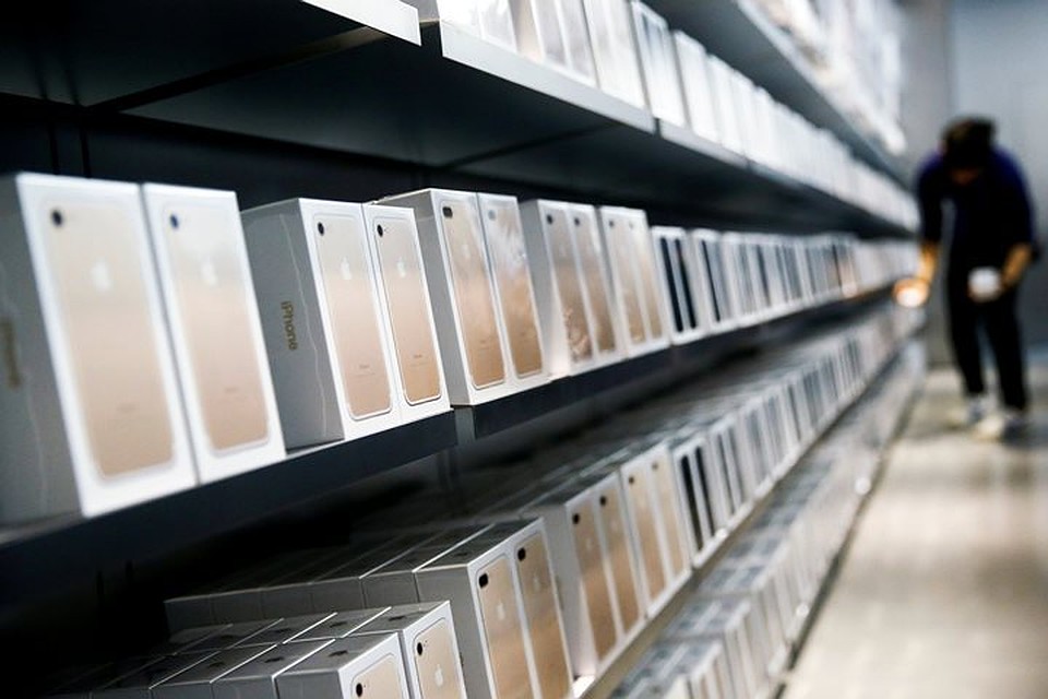 Apple подняла цены на все гаджеты в России