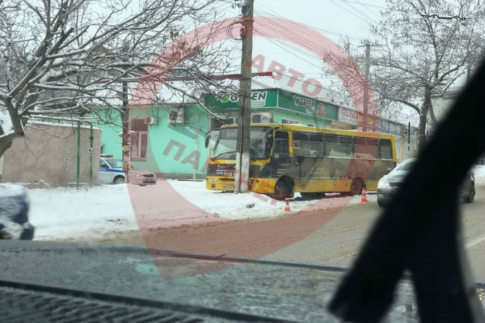 Авария произошла на улице Кечкеметской. Фото: "Автопартнер Крым"/Вконтакте