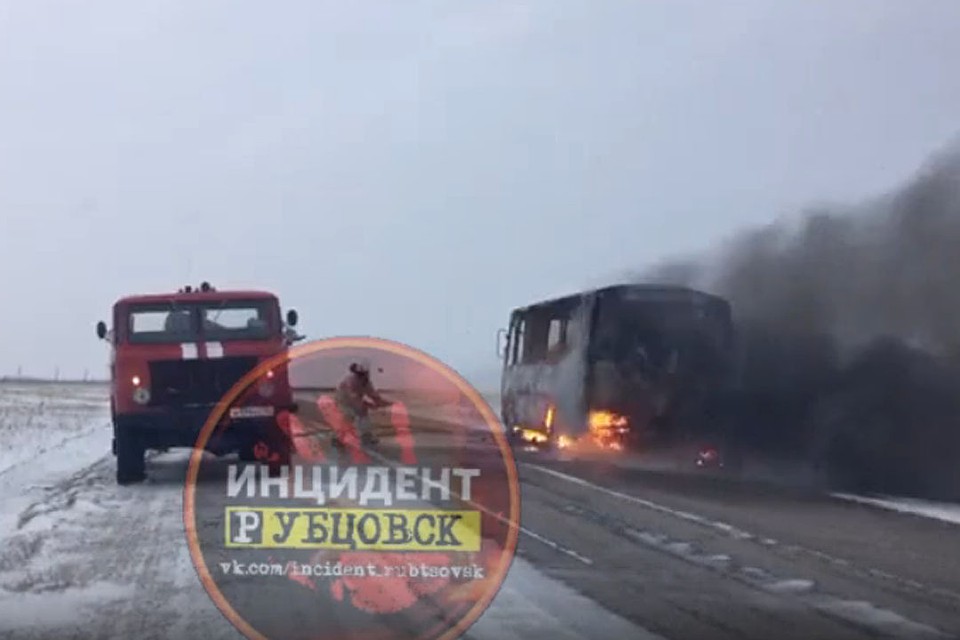 Возгорание произошло на трассе в Угловском районе