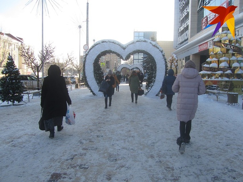 Под убранным снегом открывается гололед