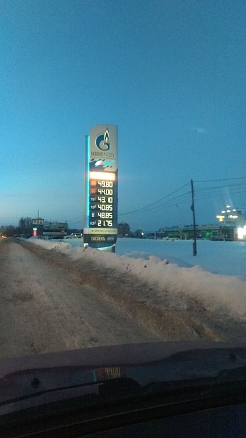 В Омске снова подорожал бензин