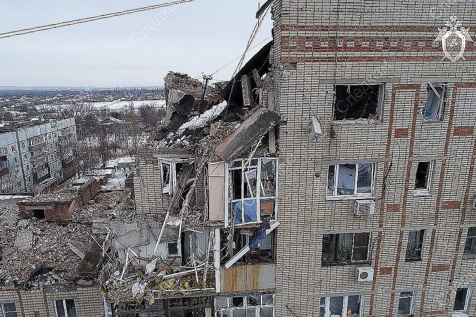 Спасателям с большим трудом удалось добраться до выживших. Фото: СКР.
