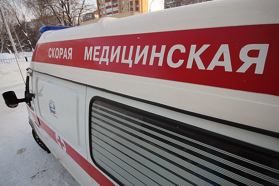 Девочка задохнулась, проглотив надуваемый воздушный шарик.
