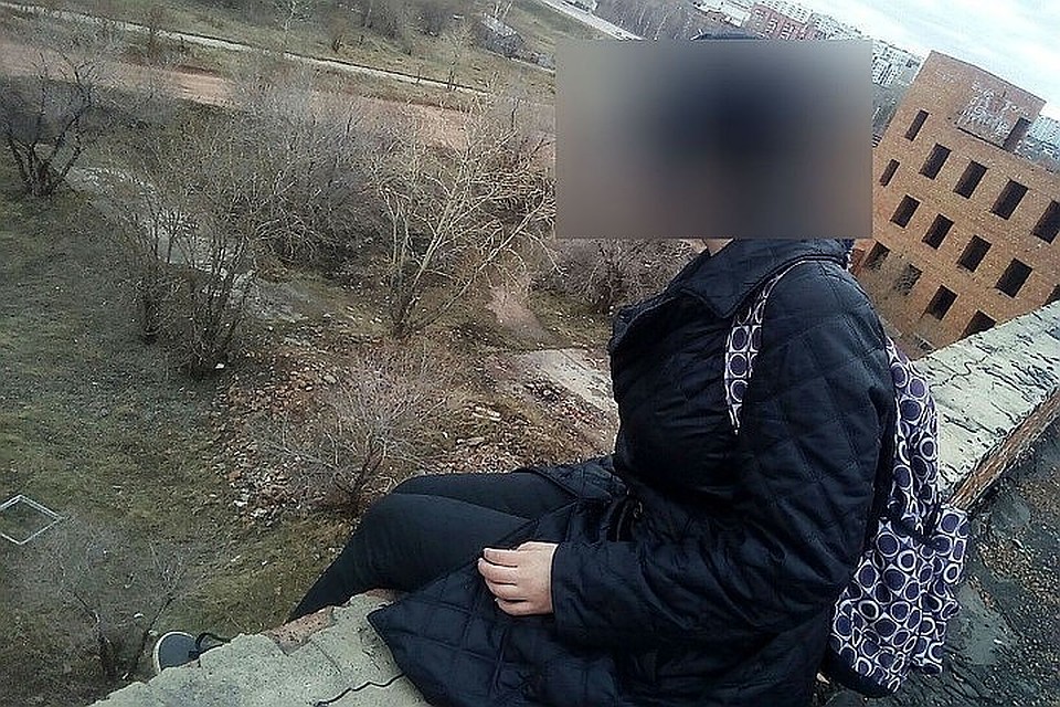 Убитая школьница в том самом заброшенном здании. Фото: соцсети.