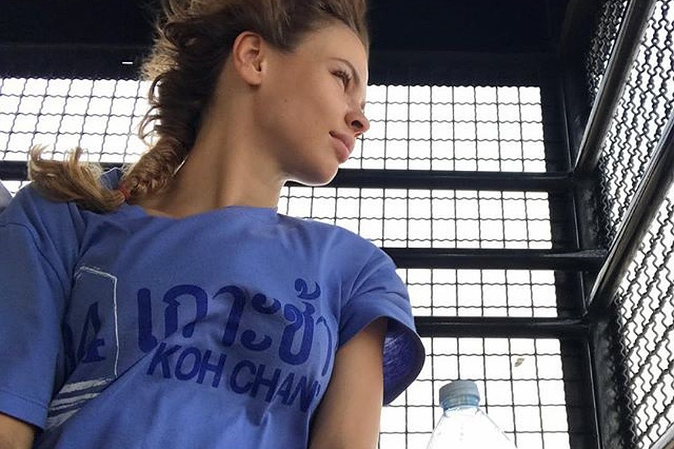 После 9 месяцев тюрьмы в Таиланде Настя Рыбка попала за решетку в России. Фото: instagram.com/nastya_rybka.ru