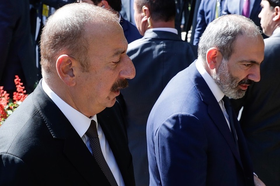 Президент Азербайджана Ильхам Алиев и премьер-министр Армении Никол Пашинян. Фото: Михаил Метцель/ТАСС