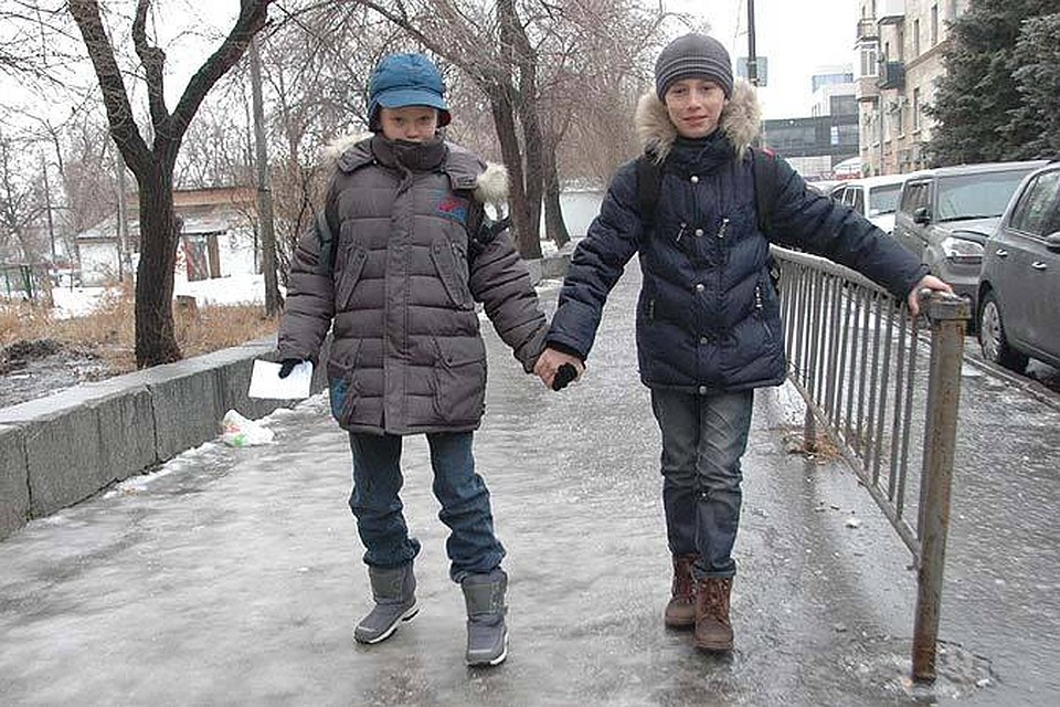 Из-за резких скачков температур гололедица никуда не денется.
