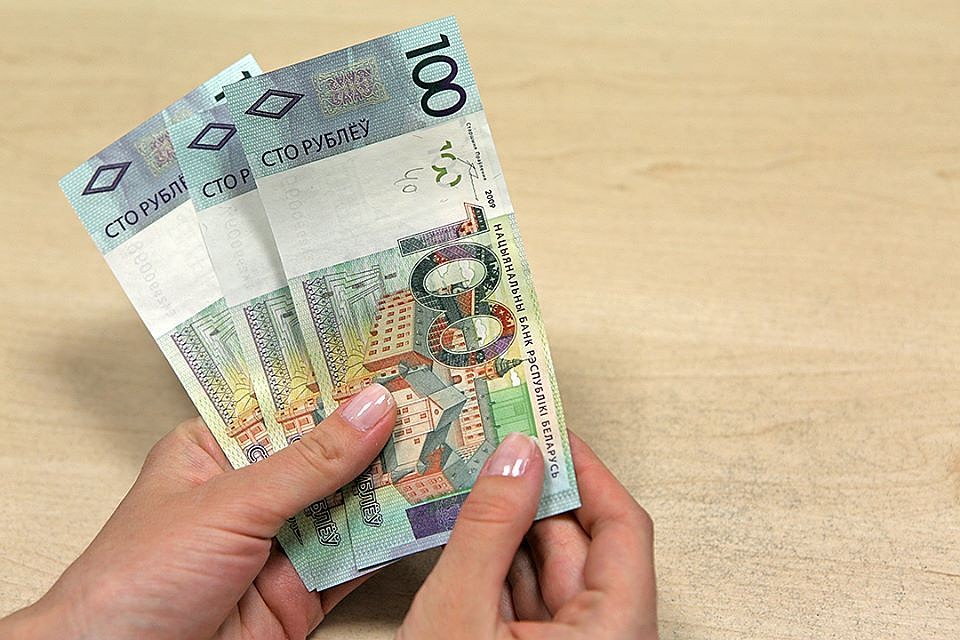 В сумке, которую взяла женщина, находилось 3 тысячи рублей