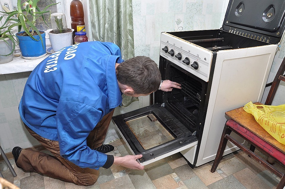 В многоквартирных домах ответственность за установку будет нести управляющая компания, в частных - сам домовладелец