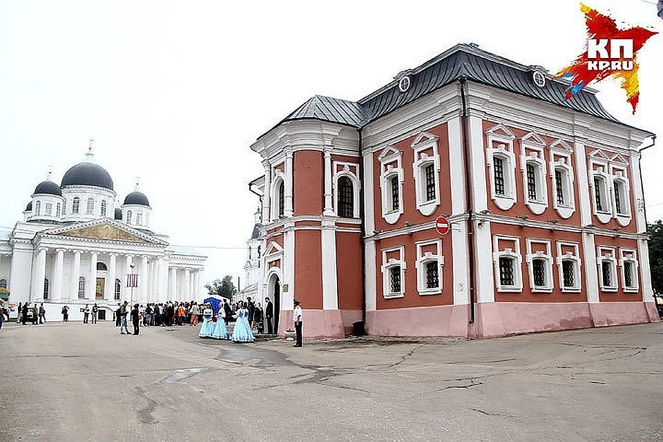 Экс-глава администрации Арзамаса подозревается в махинациях при расселении аварийного фонда и премировании самого себя