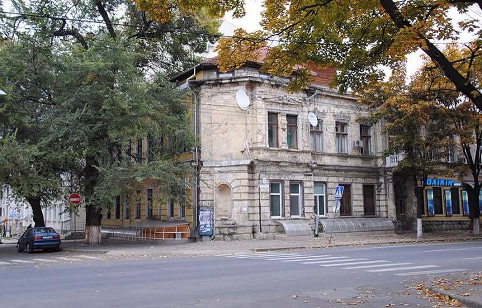 С начала ХХ века до 1940 года дом принадлежал семье Шапиро-Розенфельд. Фото: Александр Майка