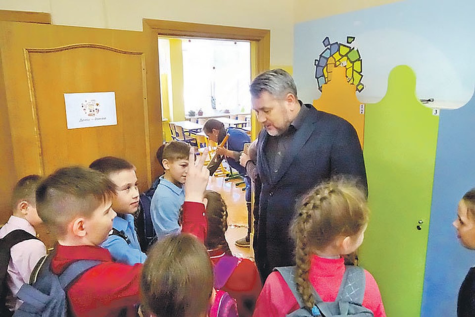- Ну кто умеет управлять квадрокоптером?