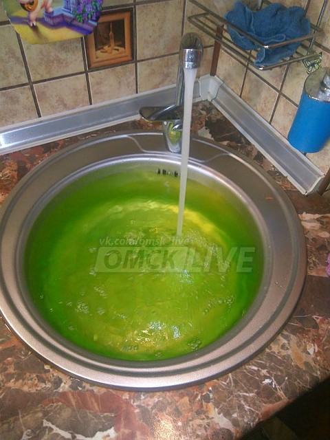Жидкость больше напоминает известную газводу "Тархун"