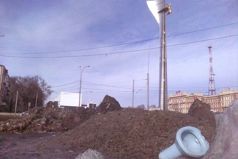 Нужный ракурс плюс значимый повод, и - готово: народное возмущение получено. Фото: сервис "Благоустройство" администрации Ростова-на-Дону.