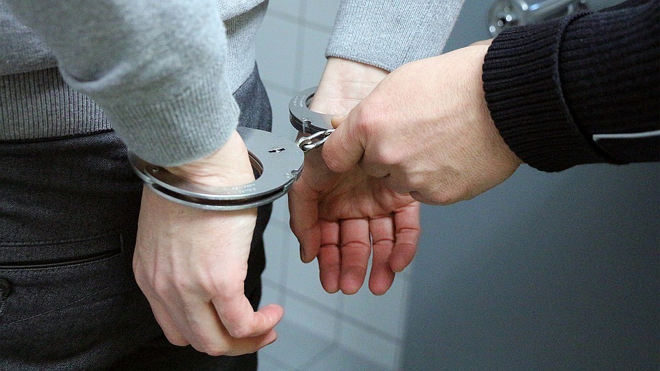 Негодяев удалось быстро задержать - тем более, что парочка и раньше нарушала закон